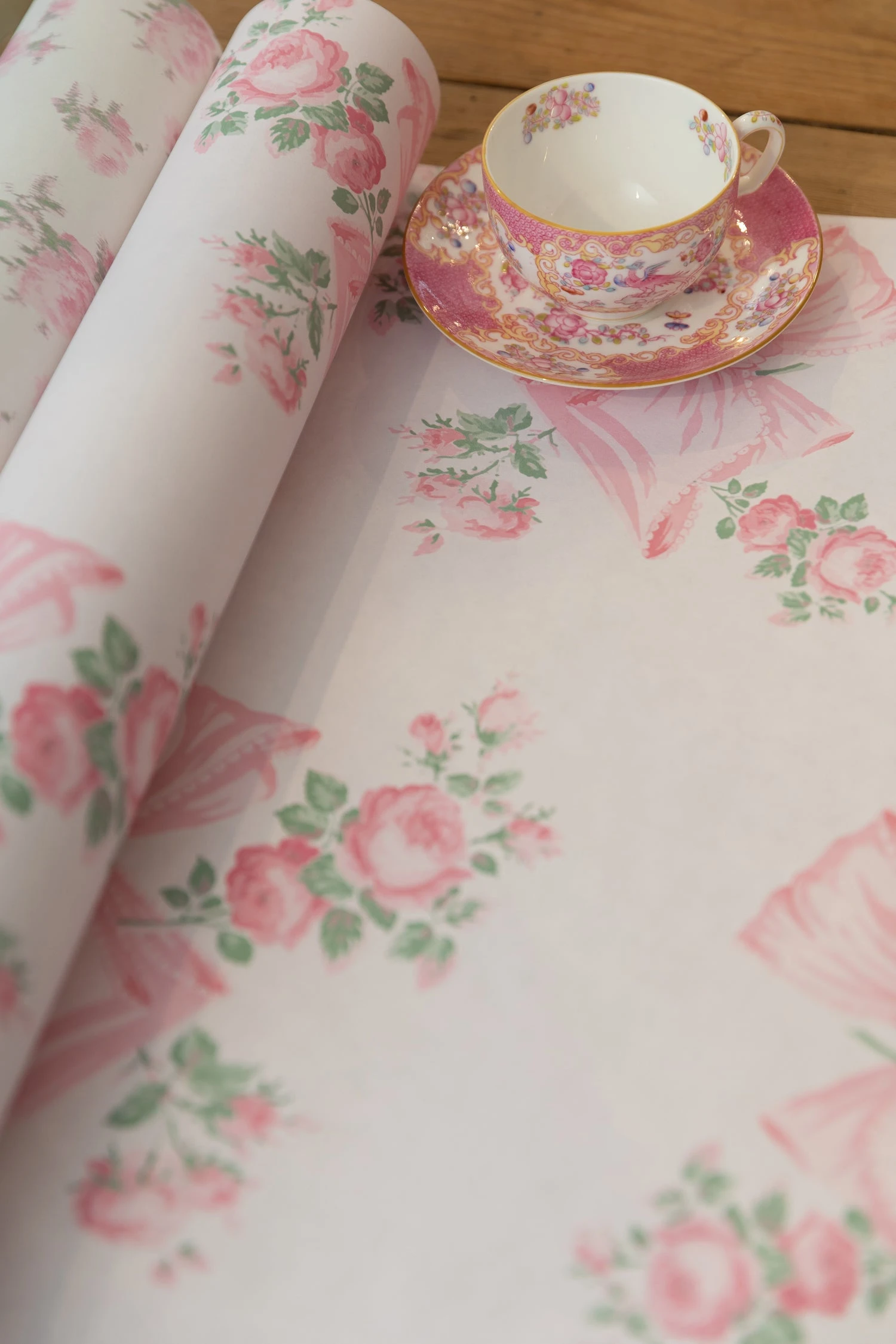 LoveShackFancy View All Rosa Beaux Wallpaper - PINK MINT 1 LoveShackFancy View All Rosa Beaux Wallpaper - PINK MINT