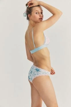 LoveShackFancy LSF X Stripe & Stare Lace Bralette & Underwear Set Sale 11 LoveShackFancy LSF X Stripe & Stare Lace Bralette & Underwear Set Sale