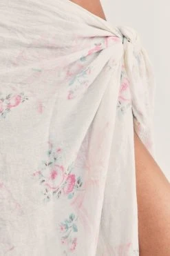 LoveShackFancy Pool Rosa Beaux Linen Beach Throw 9 LoveShackFancy Pool Rosa Beaux Linen Beach Throw